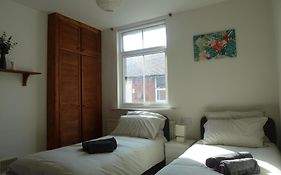 Cosy Entire House In Central Sherwood